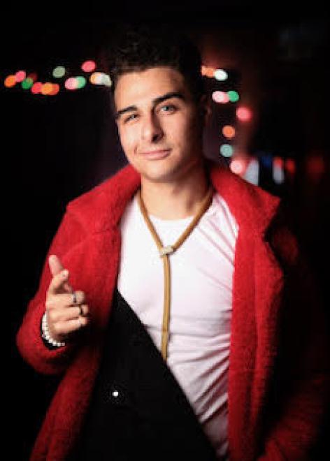 Zach Sage Fox Zach Sage Fox